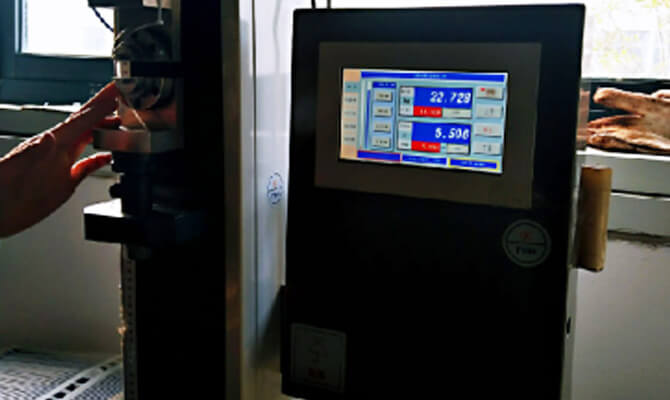 拉伸強度（dù）試驗